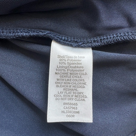 Chelsea28 Navy Blue “velvet” like material dress. New with tags! Women’s size M. - Picture 10 of 13